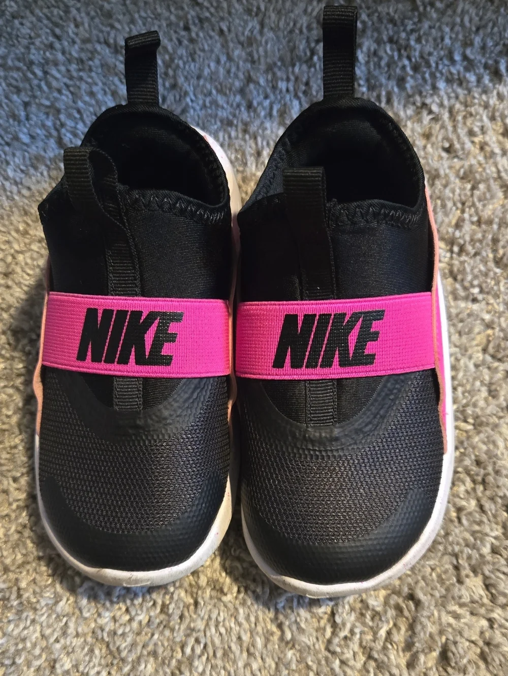 Nike Kids Black Sneakers with Hot Pink Strap